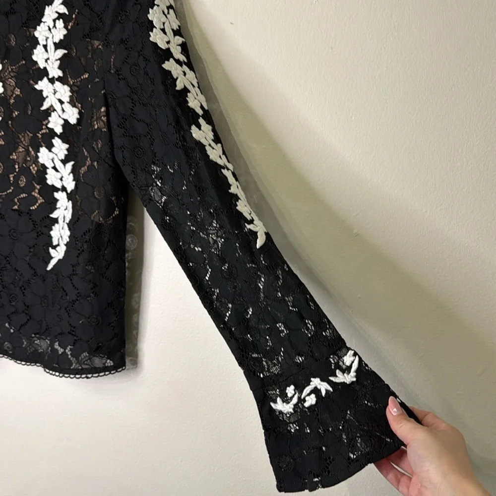 Endless Rose Embroidered Lace Top - Picture 2 of 7